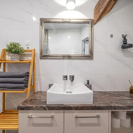 アパート Old Town Gem - Rooftop - By Innorental